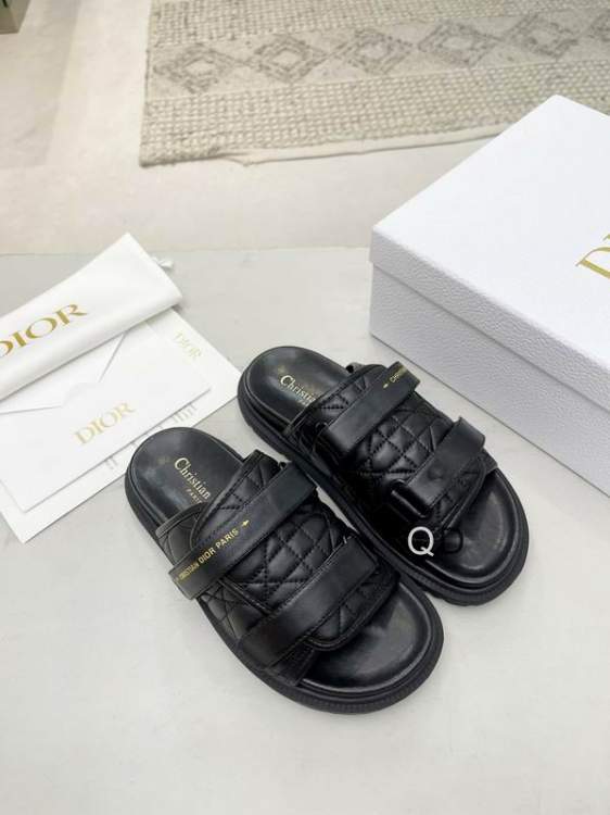 Picture of Dior Shoes _SKUDiorsz35-402CGDT09043301